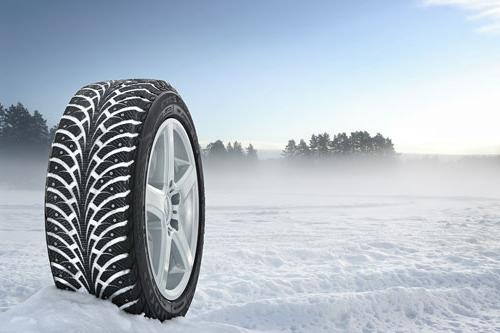 Ktoré zimné pneumatiky sú lepšie: hrebeňový alebo suchý zips?